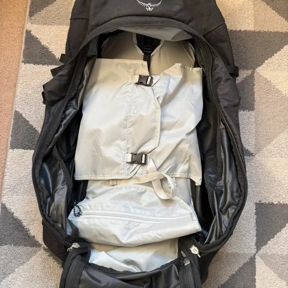 OSPREY Farpoint Trek 75 Travel Backpack - Black